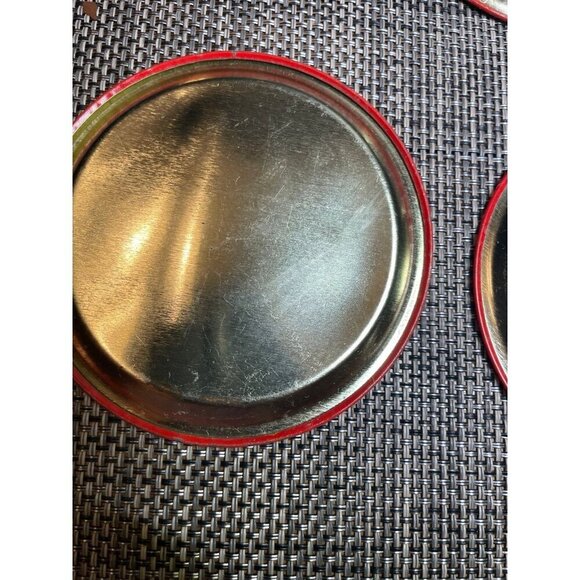 Vintage set of 5 Christmas Metal Coasters with Santa and Sleigh - Picture 8 of 12